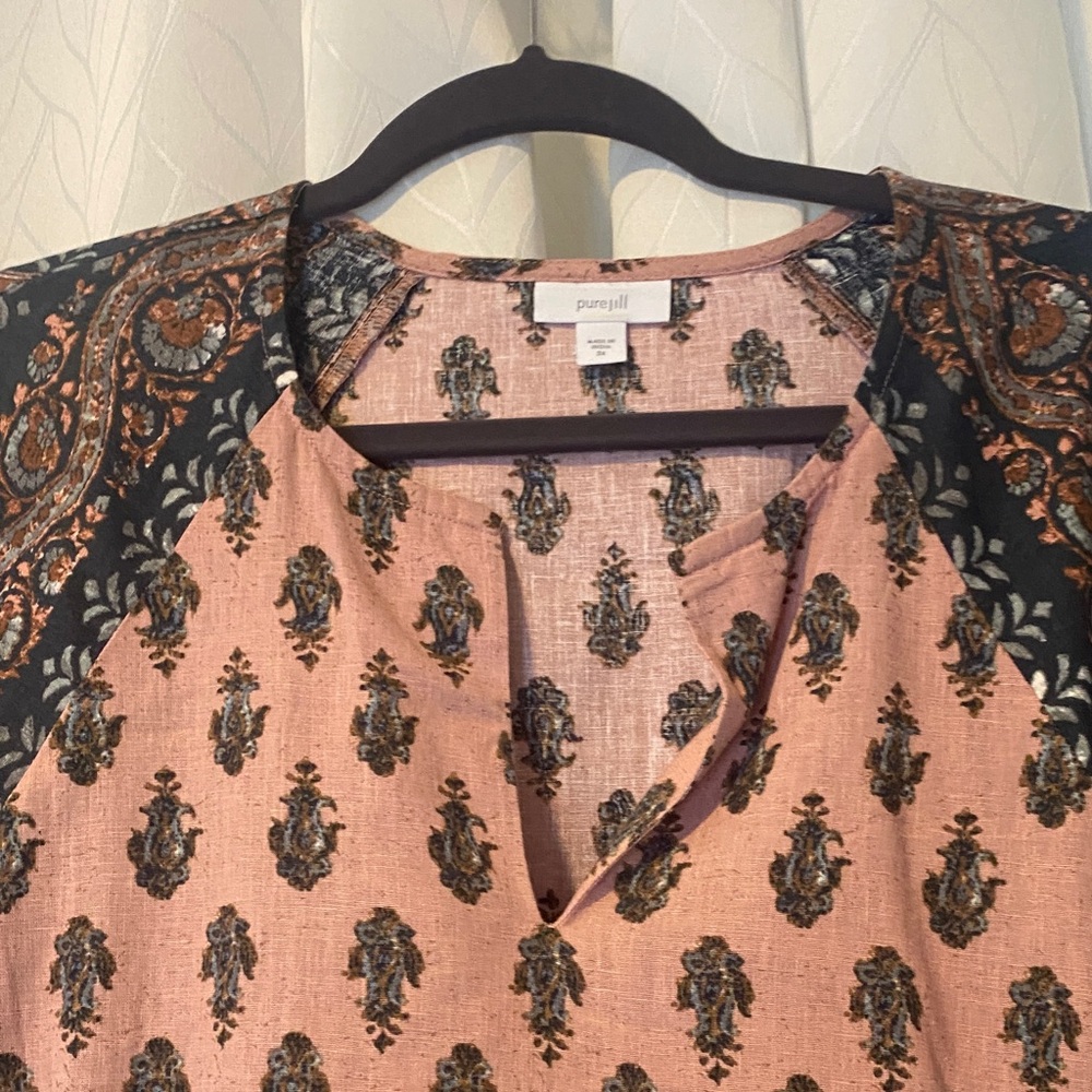 Women's Pink and Black Top